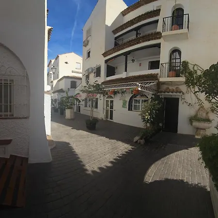 Pueblo Blanco Sea View By Namaste Elite *